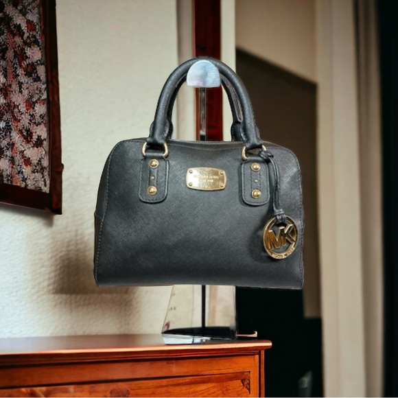 Michael Kors Saffiano Ayden Black Leather Satchel Handbag Excellent Condition - Picture 3 of 17